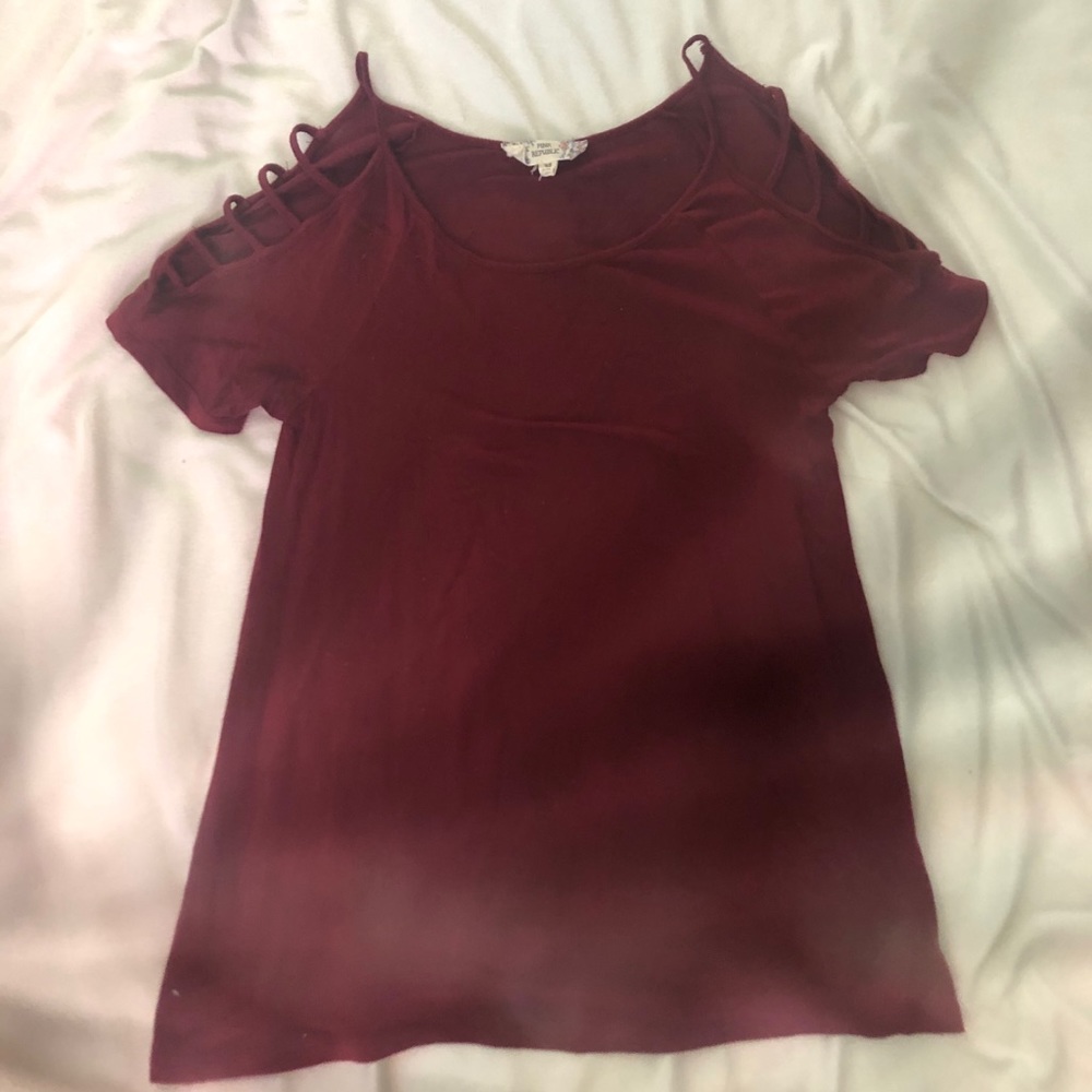 Maroon ladder sleeved top